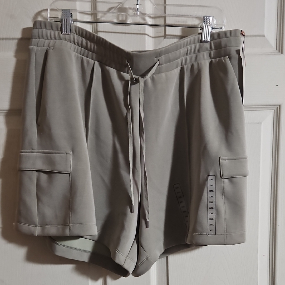 CALIA by Carrie Underwood light olive green Athletic Cargo Shorts